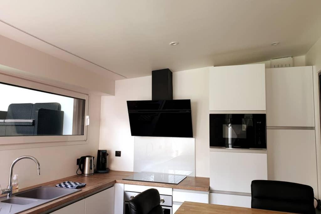 Le Saint Symphorien, Parking Gratuit Privee Apartment Vannes Luaran gambar